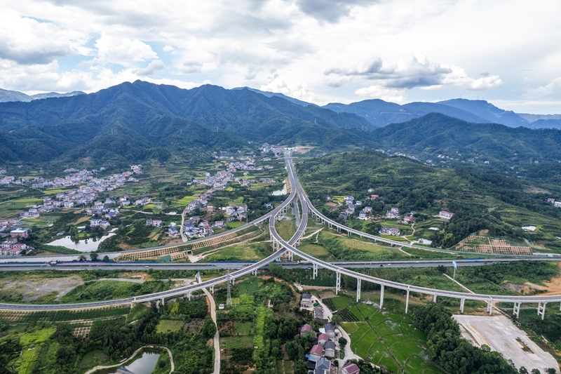 確?；緦?shí)現(xiàn)社會(huì)主義現(xiàn)代化取得決定性進(jìn)展 ——寫(xiě)在黨的二十屆四中全會(huì)召開(kāi)之際